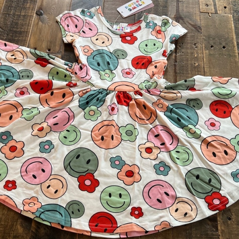 Dot Dot Smile size 3/4 Girls Cap sleeve twirl dress New Happy Faces